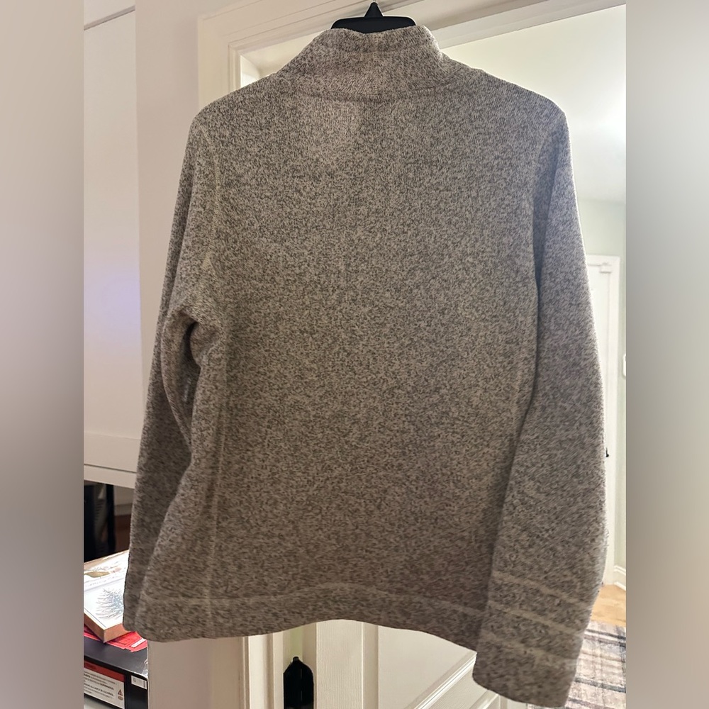 The North Face Light Gray Sherpa Jacket - Picture 2 of 6